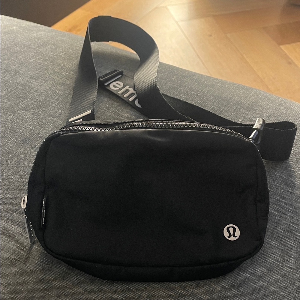 lululemon everyday belt bag